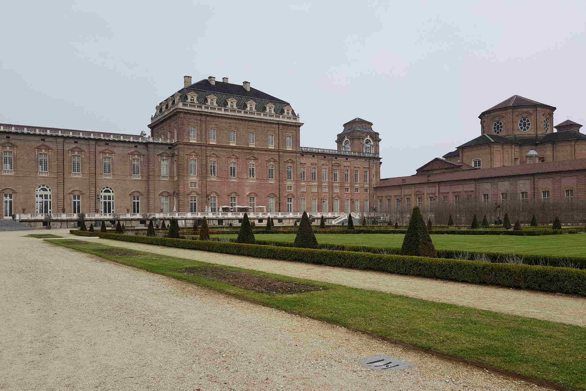 https://www.mit-impianti.it/wp-content/uploads/2016/10/reggia_venaria_2.jpg