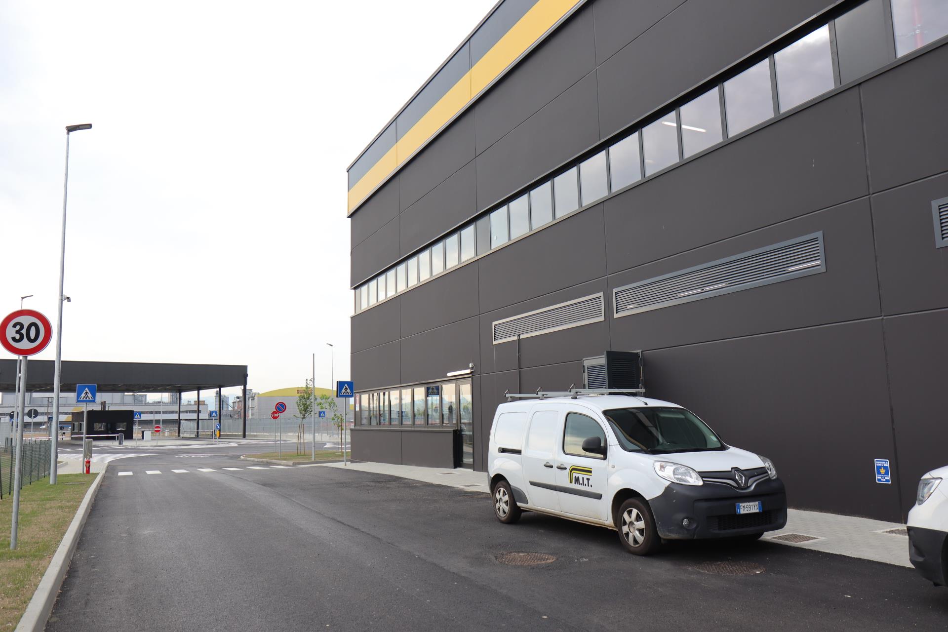https://www.mit-impianti.it/wp-content/uploads/2022/05/Pirelli_4.jpg